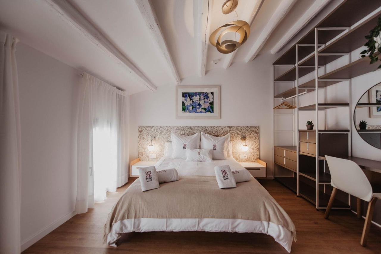 Bed and Breakfast Petit Luxe Volta Terrassa Zewnętrze zdjęcie